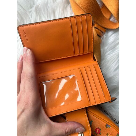 Coach Mini Jamie Camera Bag w Mini Vintage Rose Print IM/Light Orange w wallet - Picture 6 of 11